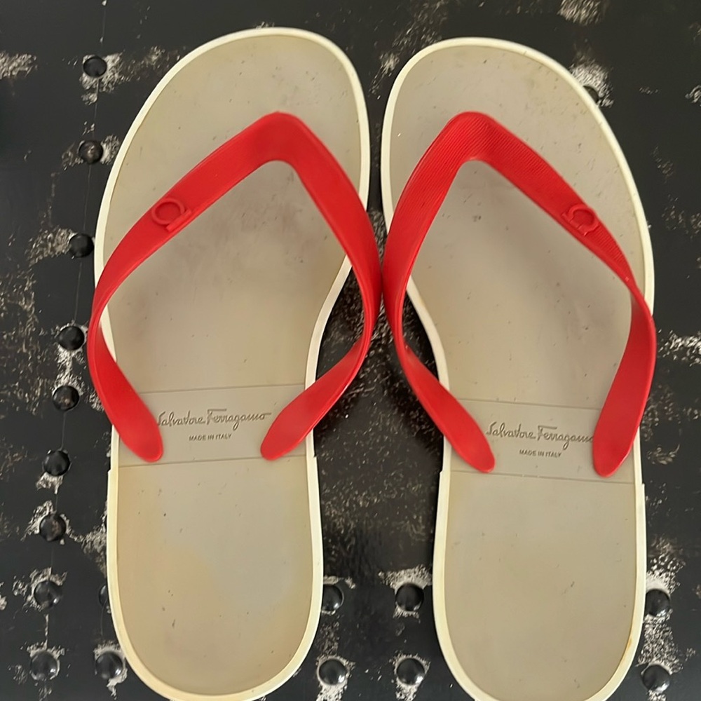 Ferragamo men’s flip flops size 12. Good condition.